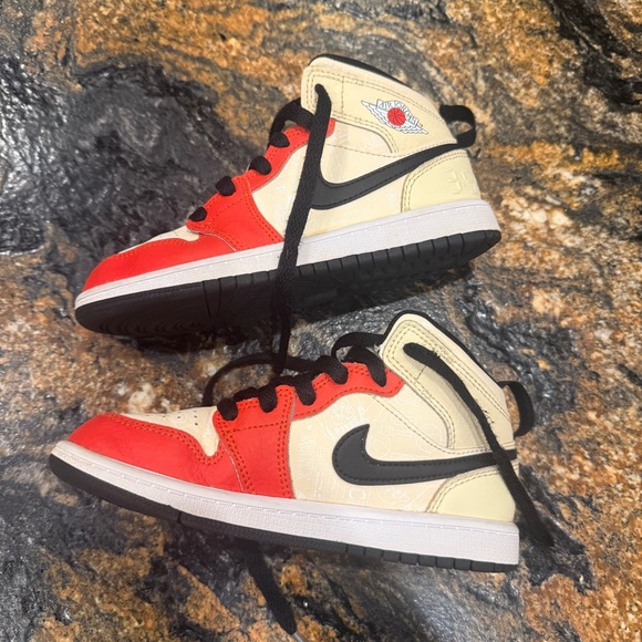 Jordan Kids Air Jordan 1 Mid SS Dunk
Contest \'88 size 13